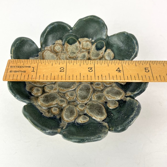 Handmade Ceramic Soap Trinket Dish - Picture 4 of 5